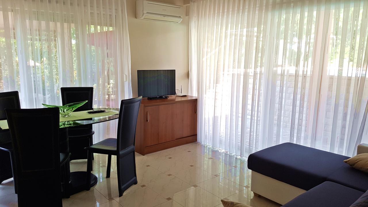 Apartments Simag บานโจเล ภายนอก รูปภาพ