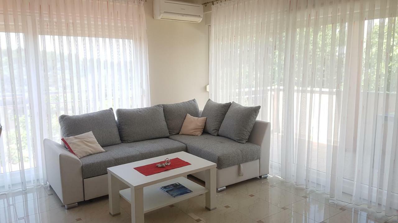 Apartments Simag บานโจเล ภายนอก รูปภาพ